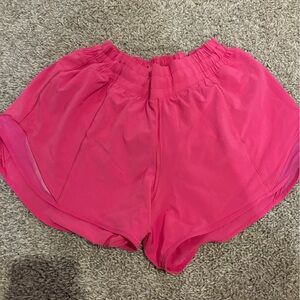 Lululemon sonic pink 4in size 6